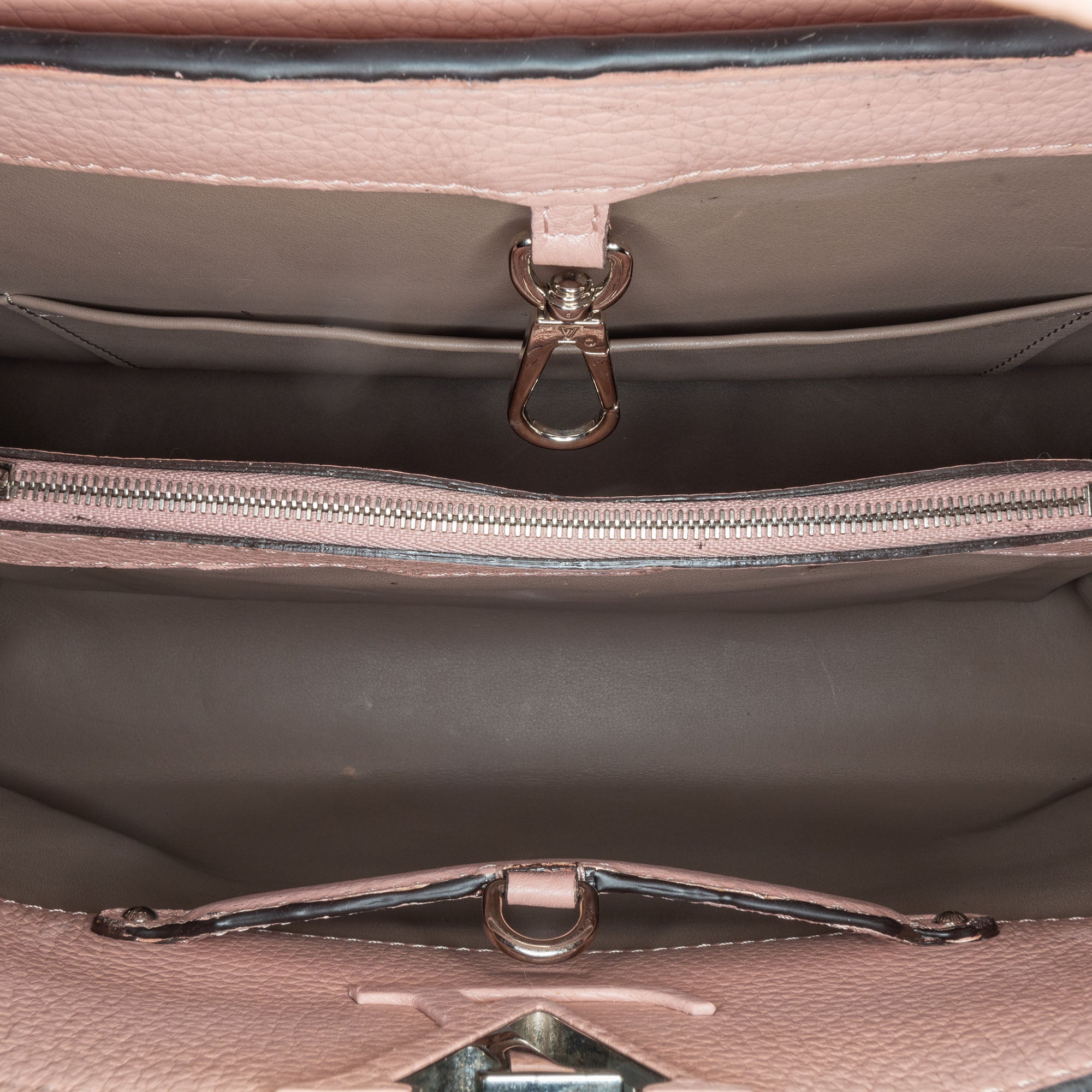 Louis Vuitton Capucines MM Pink Taurillon